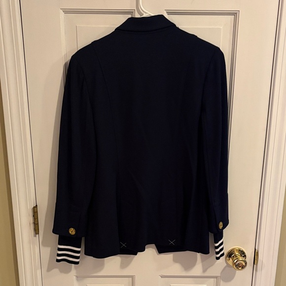 CAbi navy blue size 8 Blazer in excellent condition - Picture 6 of 9